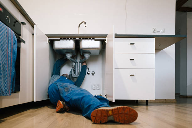 Professional Leak Detection technician working in Shelter Island Heights, NY